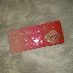 Too Faced Sweet Peach Eyeshadow Palette